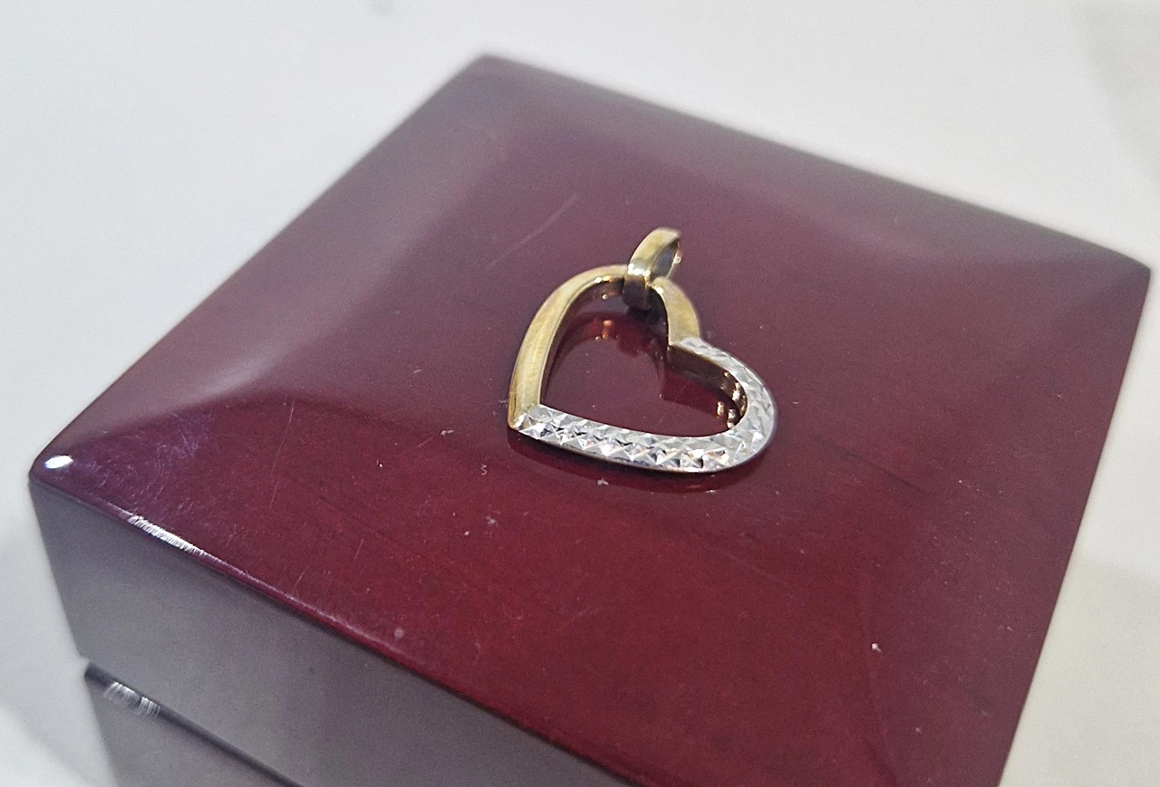 urokliwa-zlota-zawieszka-w-ksztalcie-serca-074g-pt375-stan-11323-2