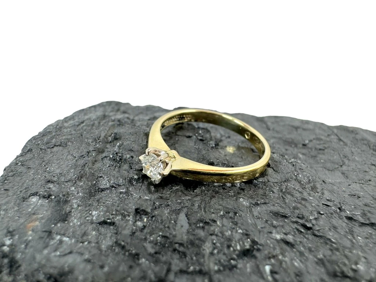 zloty-pierscionek-z-brylantem-021-ct-pr-585-w208g-r-14-z-certyfikatem-rozmiarsrednica-wew-mm-372-14