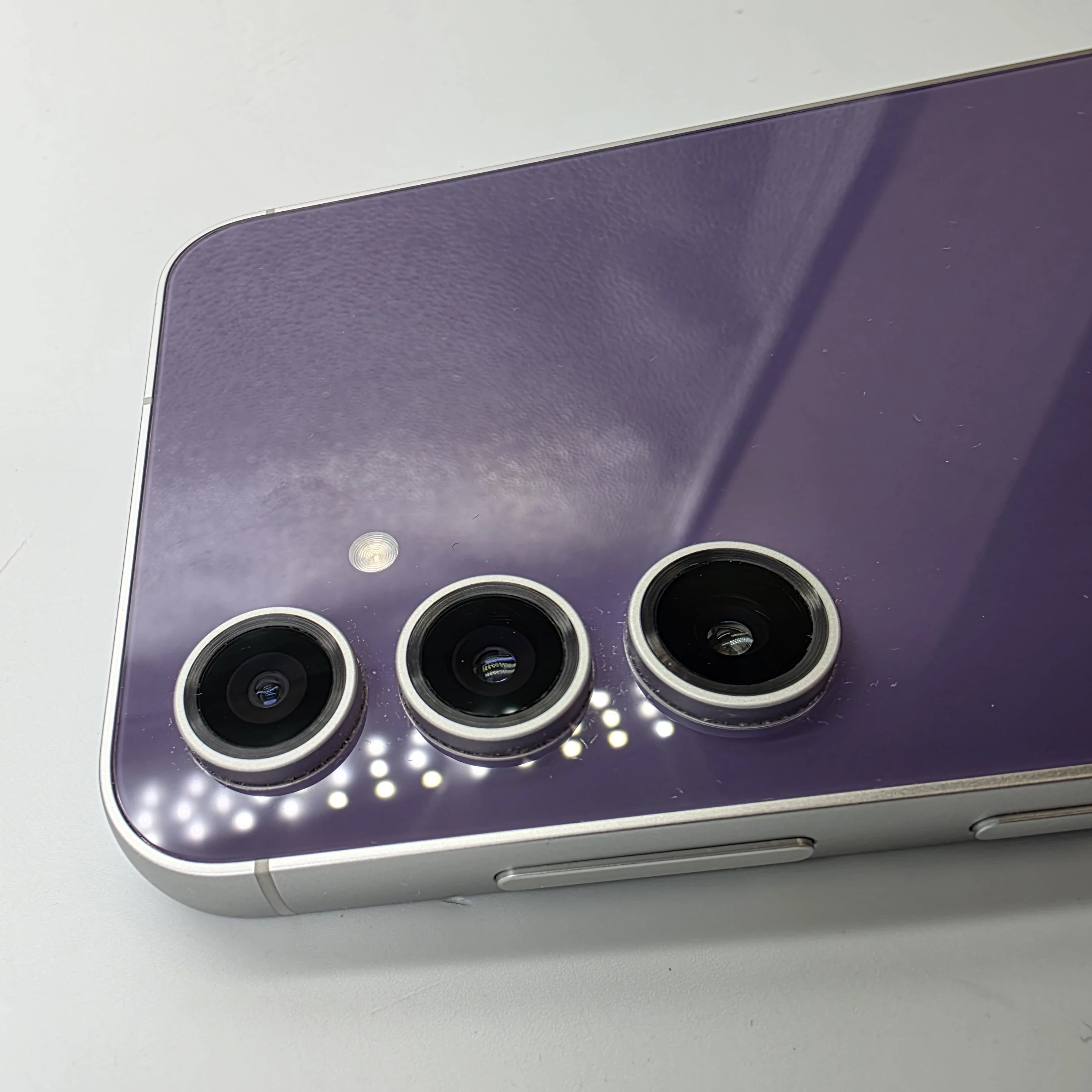 telefon-samsung-s23fe-8-gb-ram-128-gb-opis-wbudowana-pamiec-202869-214189