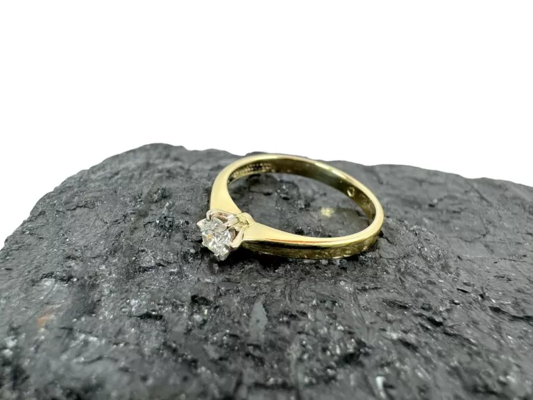 zloty-pierscionek-z-brylantem-021-ct-pr-585-w208g-r-14-z-certyfikatem-rozmiarsrednica-wew-mm-372-14