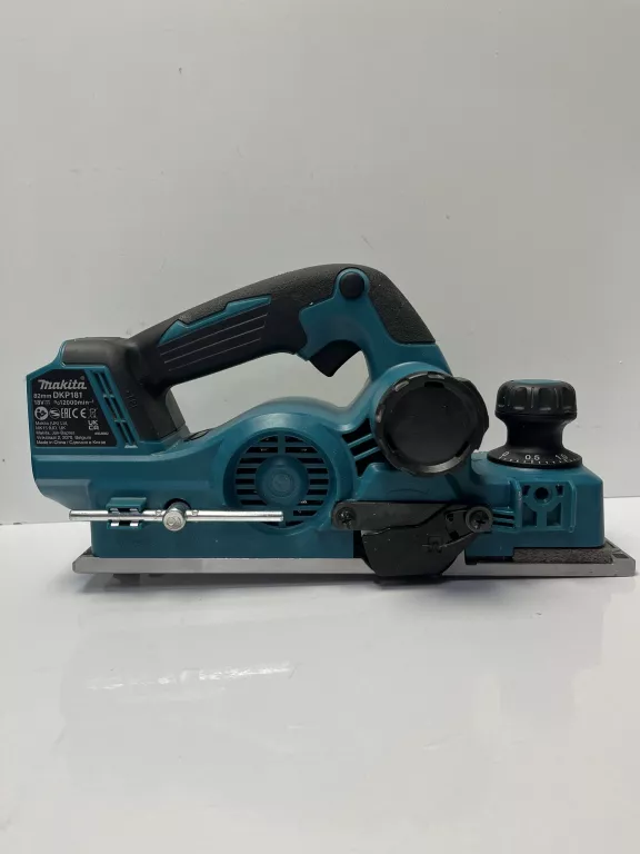 akumulatorowy-strug-do-drewna-makita-dkp-181-szerokosc-strugania-8200