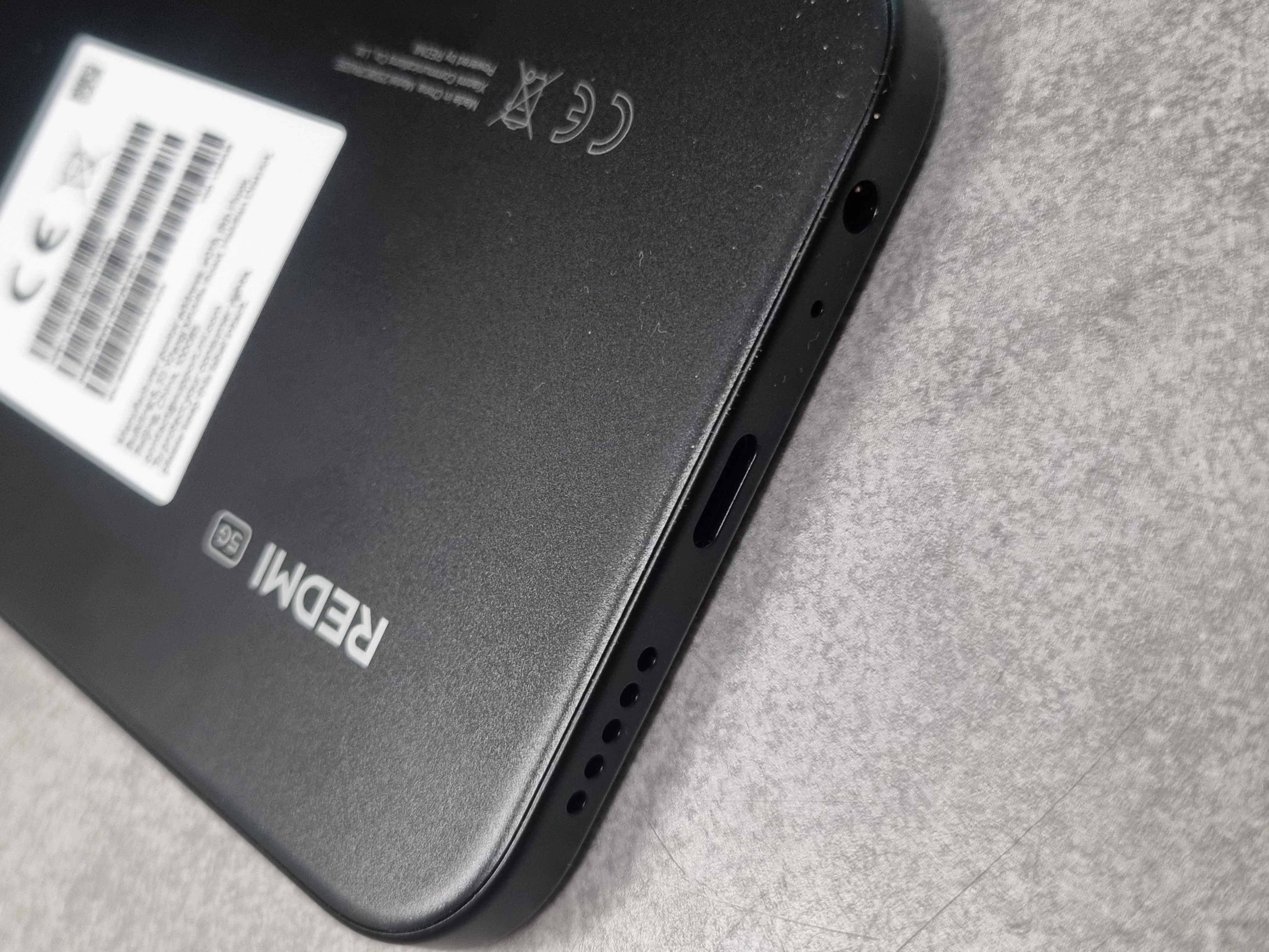 telefon-xiaomi-redmi-15c-4128gb-przekatna-ekranu-690