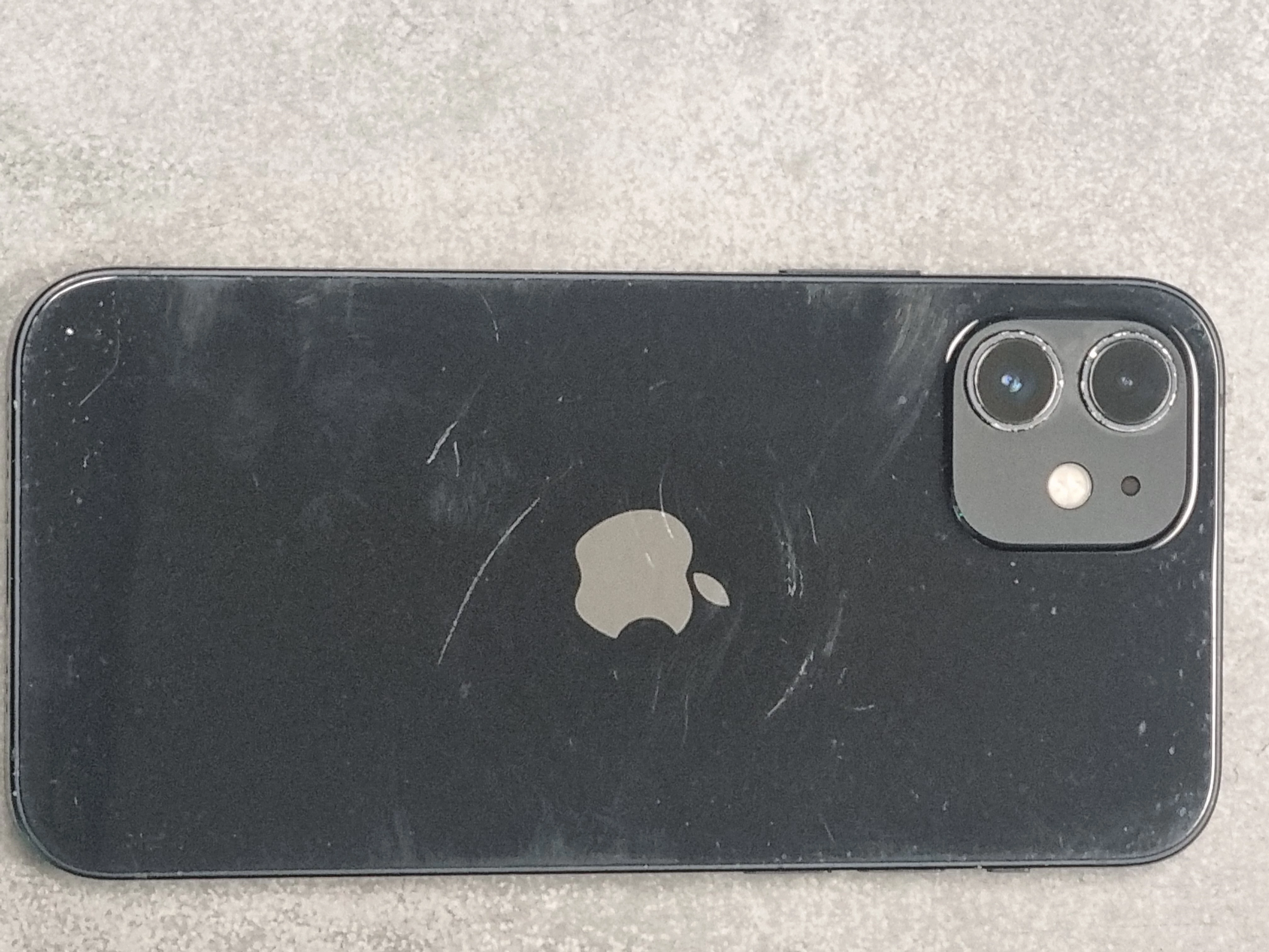 telefon-apple-iphone-12-64gb-79-nie-laduje-stan-11323-238062