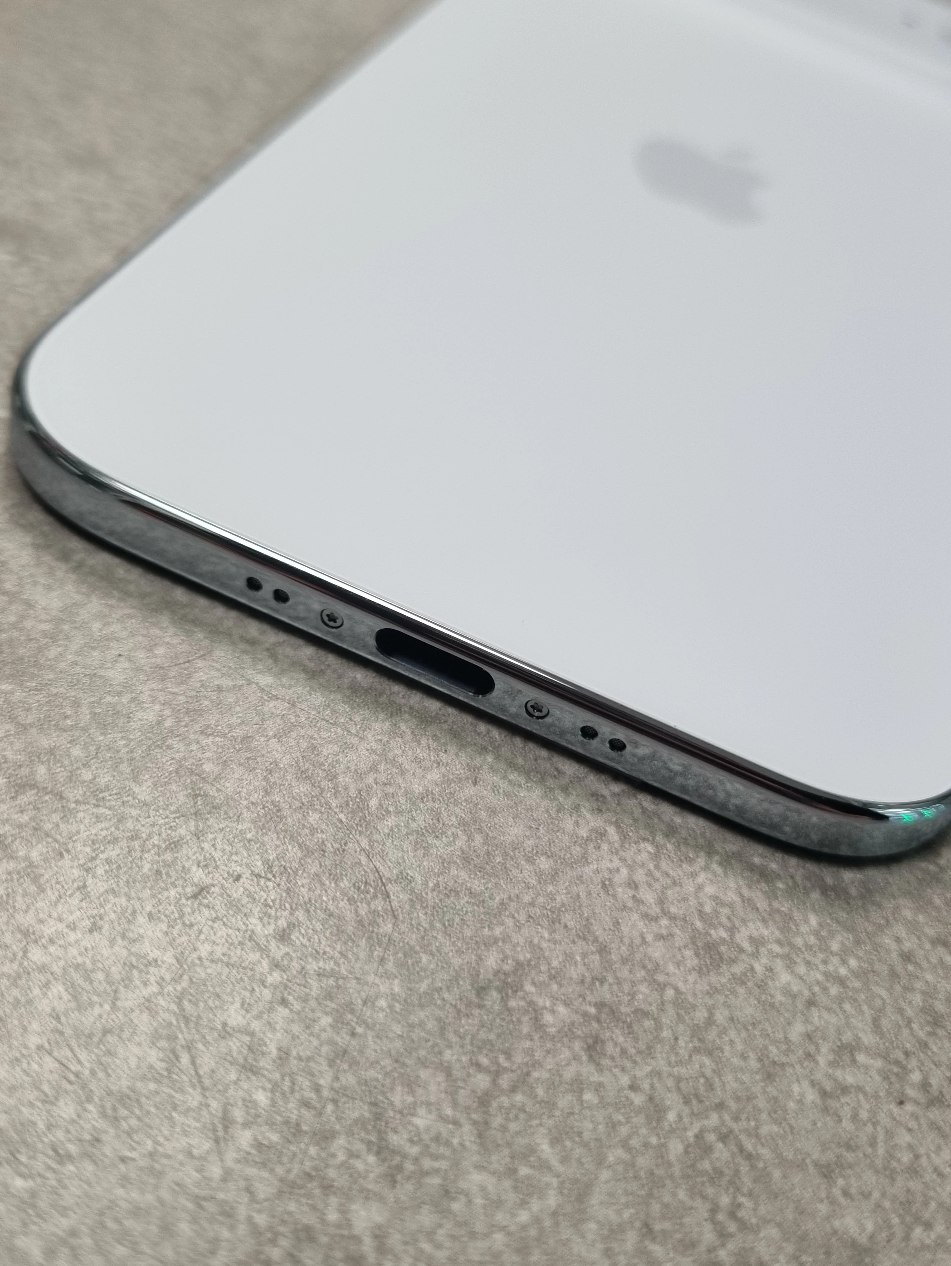 telefon-apple-iphone-air-256gb-nieaktywowany-ean-gtin-195950623130