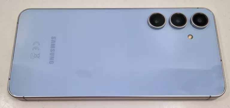 samsung-galaxy-s24-fe-8128-gb-niebieski-przekatna-ekranu-670