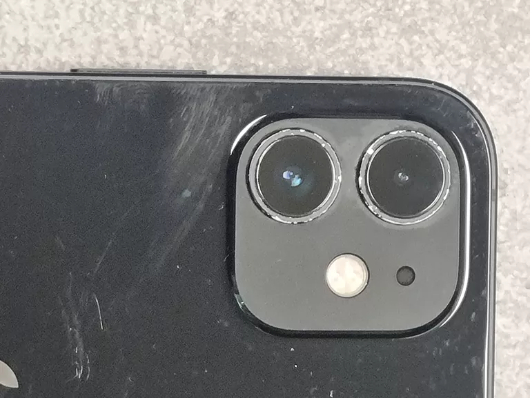 telefon-apple-iphone-12-64gb-79-nie-laduje-przekatna-ekranu-610