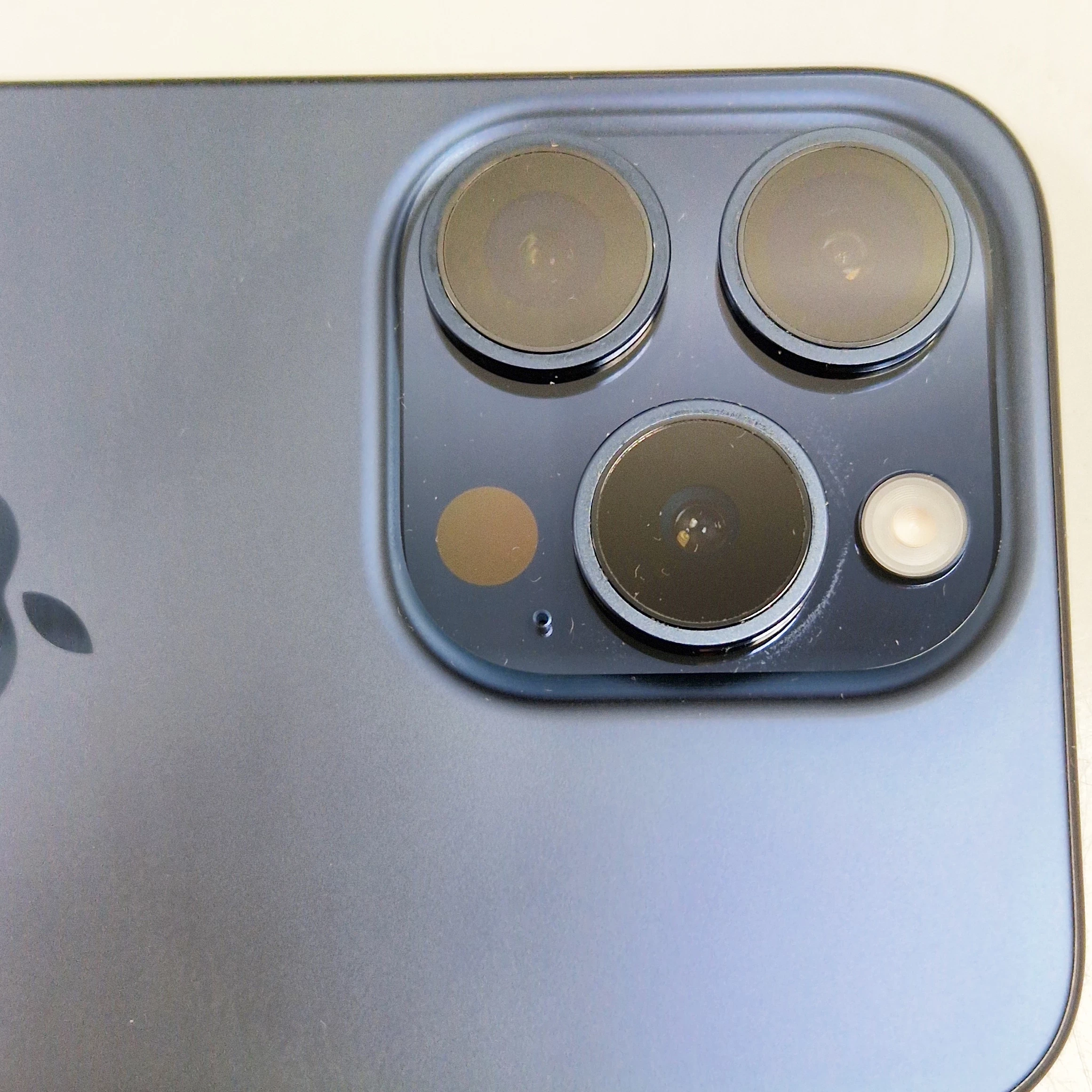 iphone-15-pro-128-gb-blue-titanium-bat-98-pojemnosc-akumulatora-3650