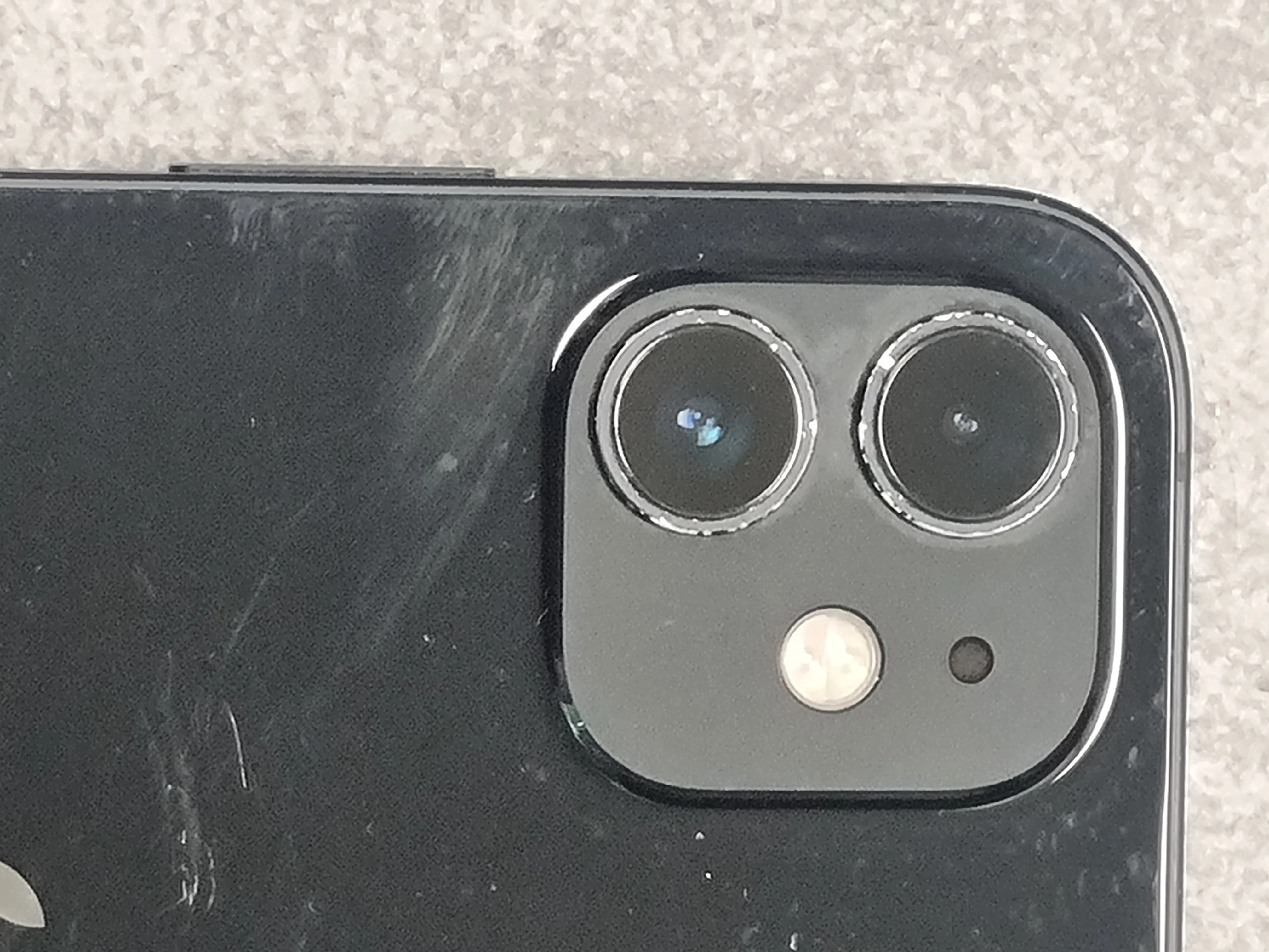 telefon-apple-iphone-12-64gb-79-nie-laduje-przekatna-ekranu-610