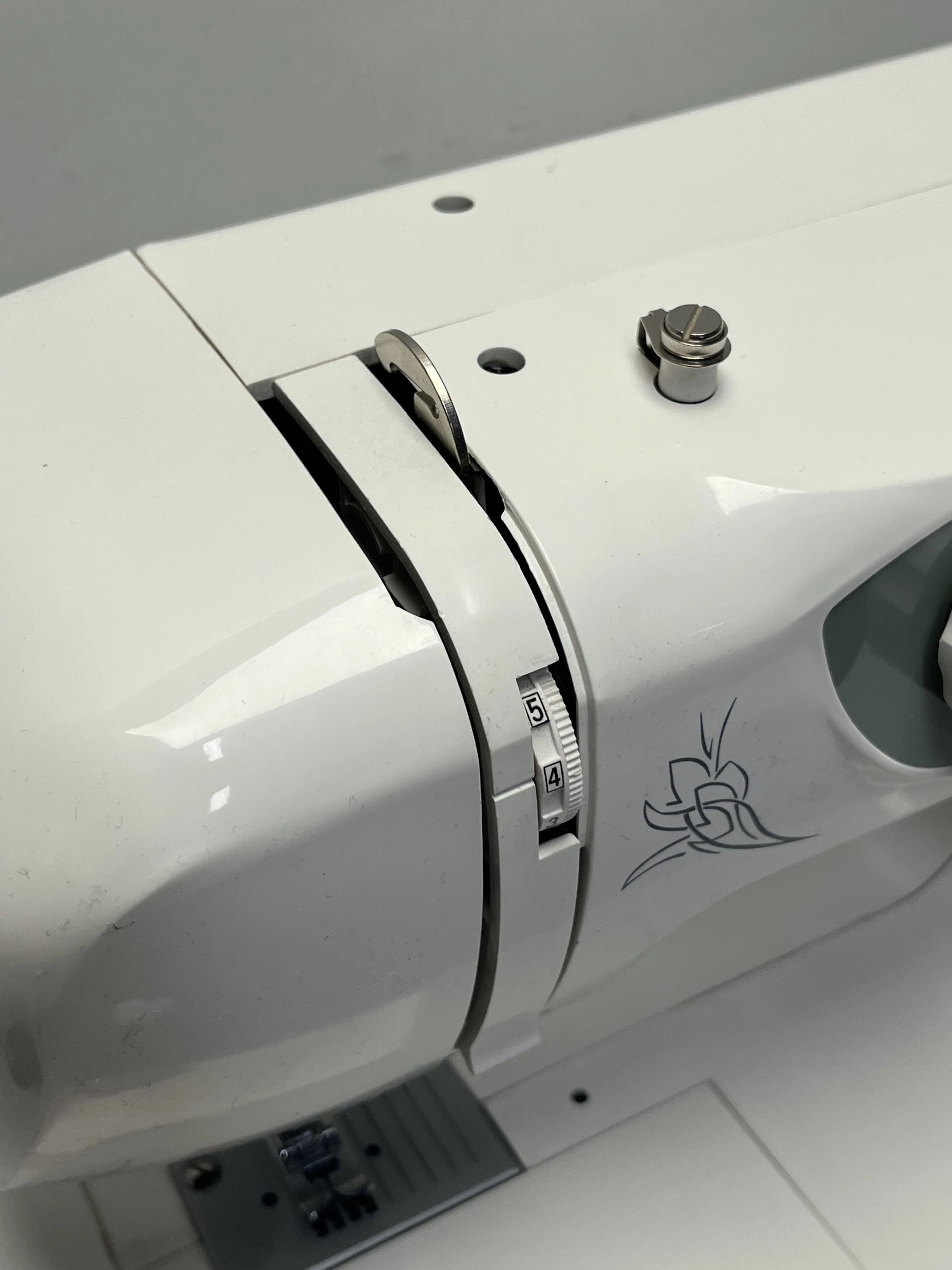 maszyna-do-szycia-lucznik-ewa-ii-2014-product-id-69e42a87-a2ff-4ba6-9b7b-c1f5ea391173