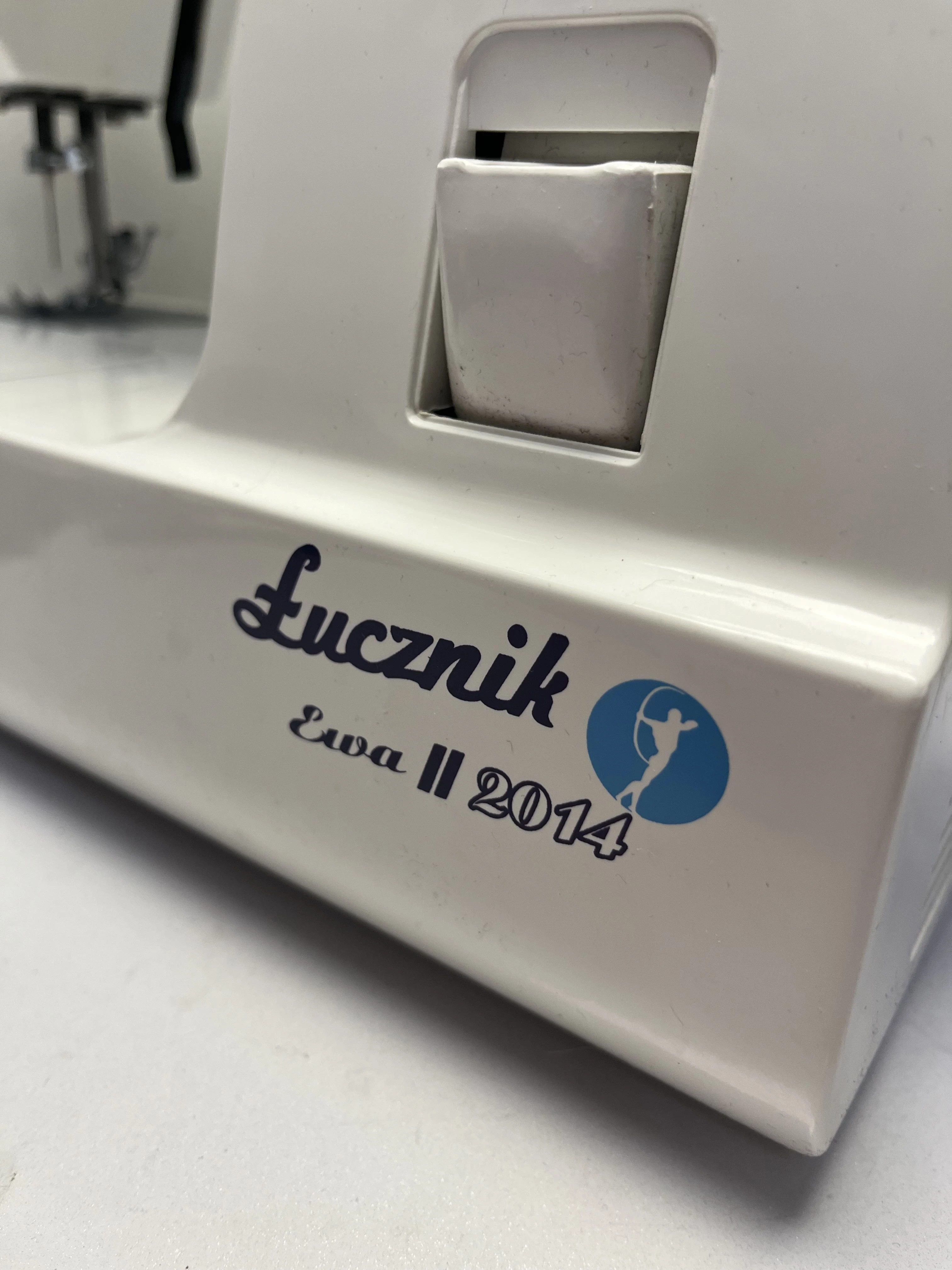 maszyna-do-szycia-lucznik-ewa-ii-2014-kolor-dominujacy-129357-2