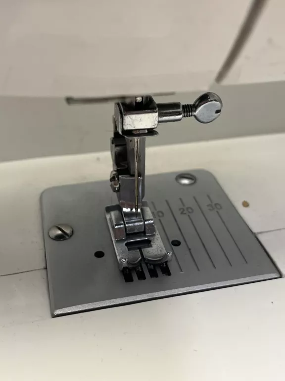 maszyna-do-szycia-lucznik-ewa-ii-2014-marka-248811-958954