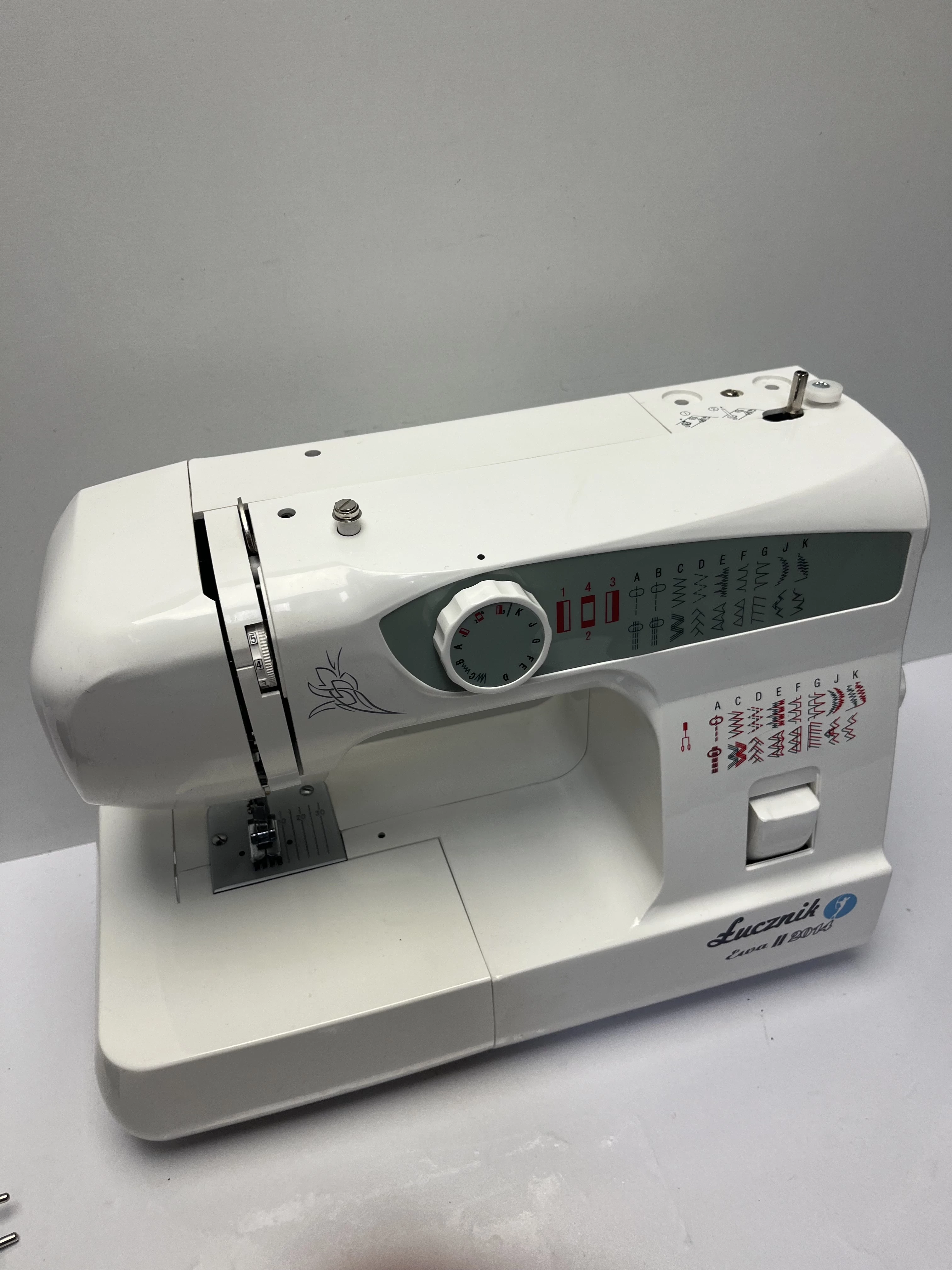 maszyna-do-szycia-lucznik-ewa-ii-2014-osiedle-teatralne-3u15-krakow