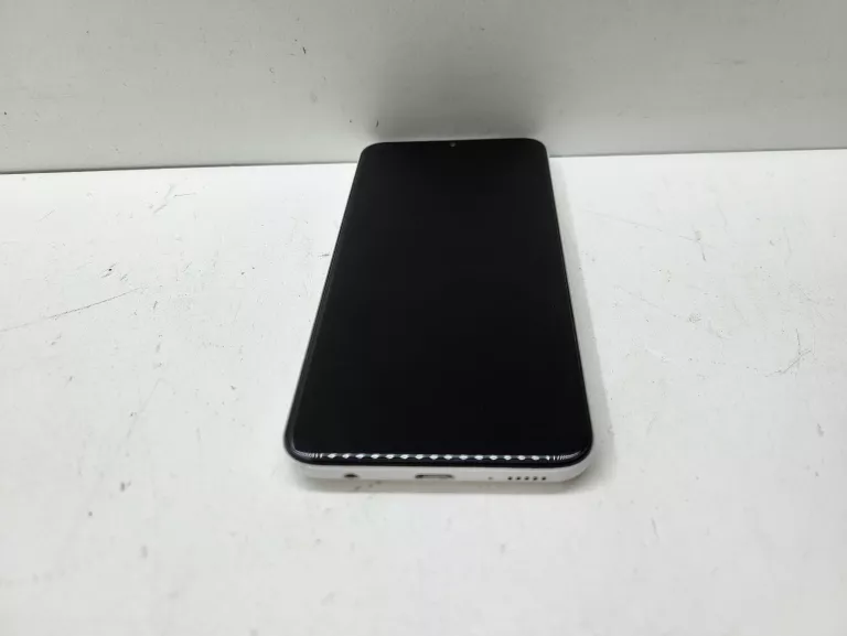 samsung-galaxy-a20e-stan-11323-2