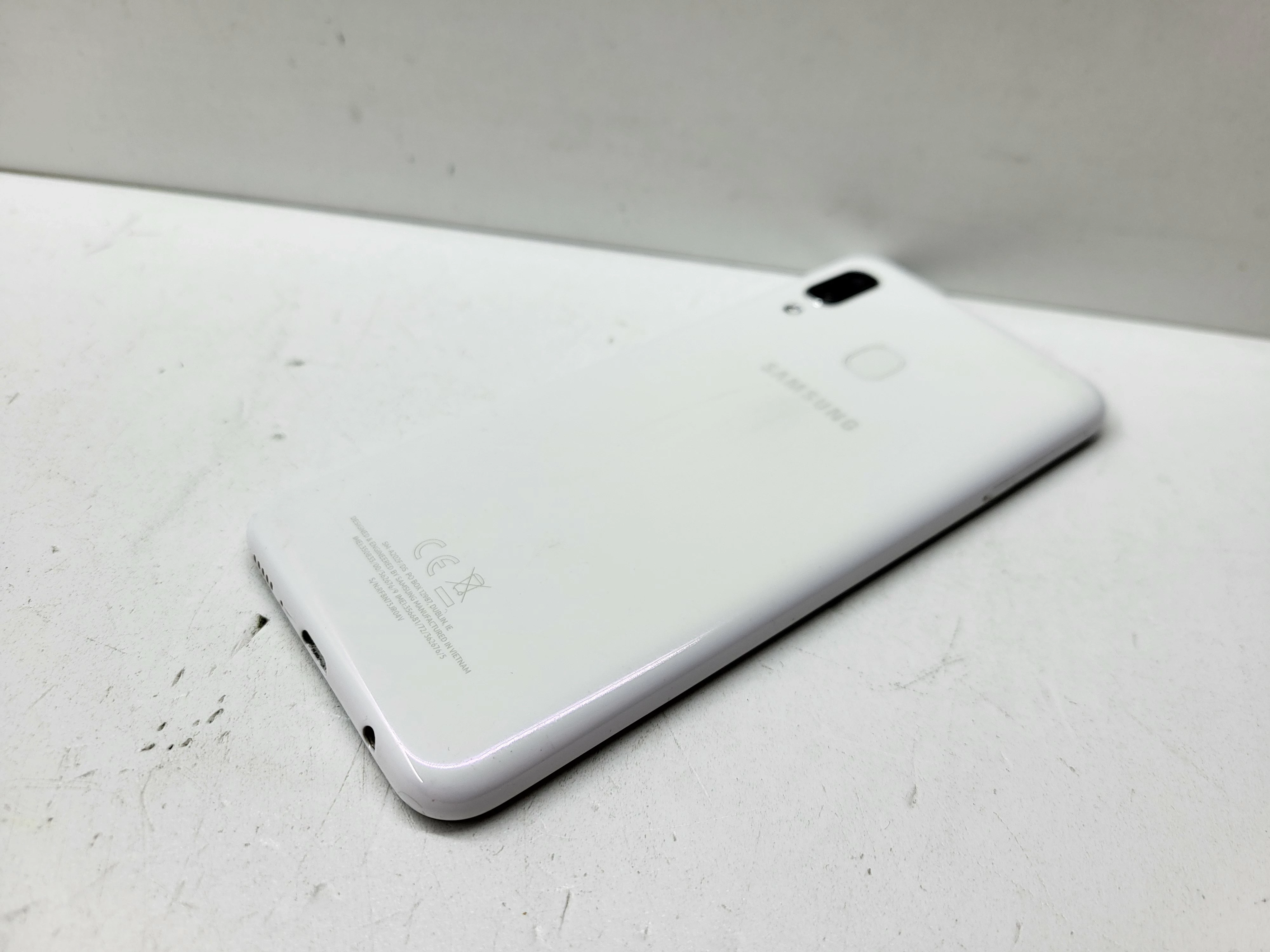 samsung-galaxy-a20e-wbudowana-pamiec-202869-214197