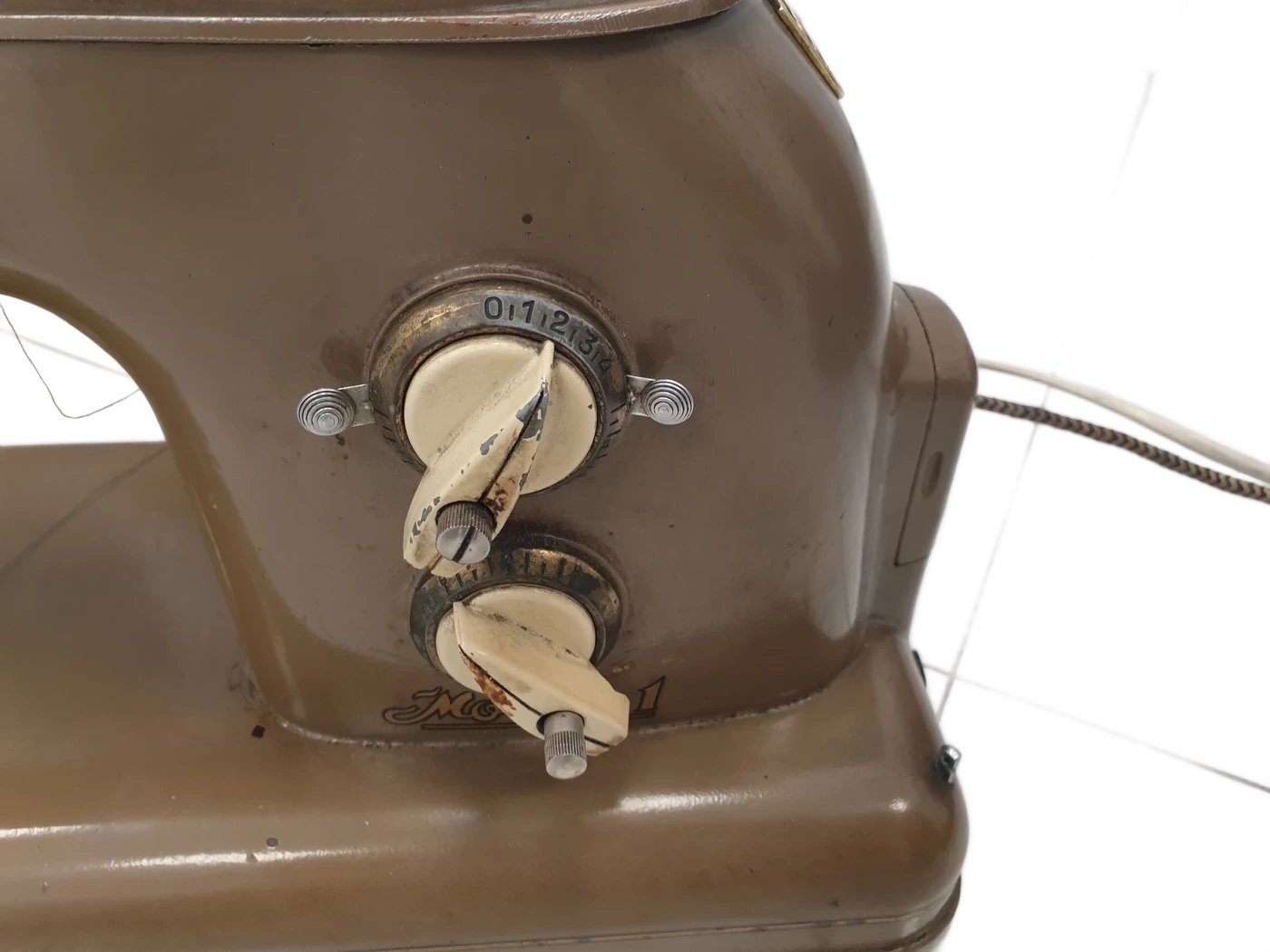 maszyna-do-szycia-tula-model-7-gen-charlesa-de-gaullea-69-zabrze