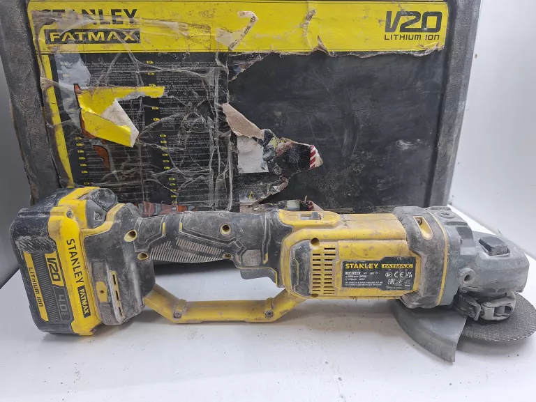 szlifierka-stanley-sfmcg400-zestaw-dwie-baterie-ladowarka-walizka-kod-producenta-sfmcg400m2k