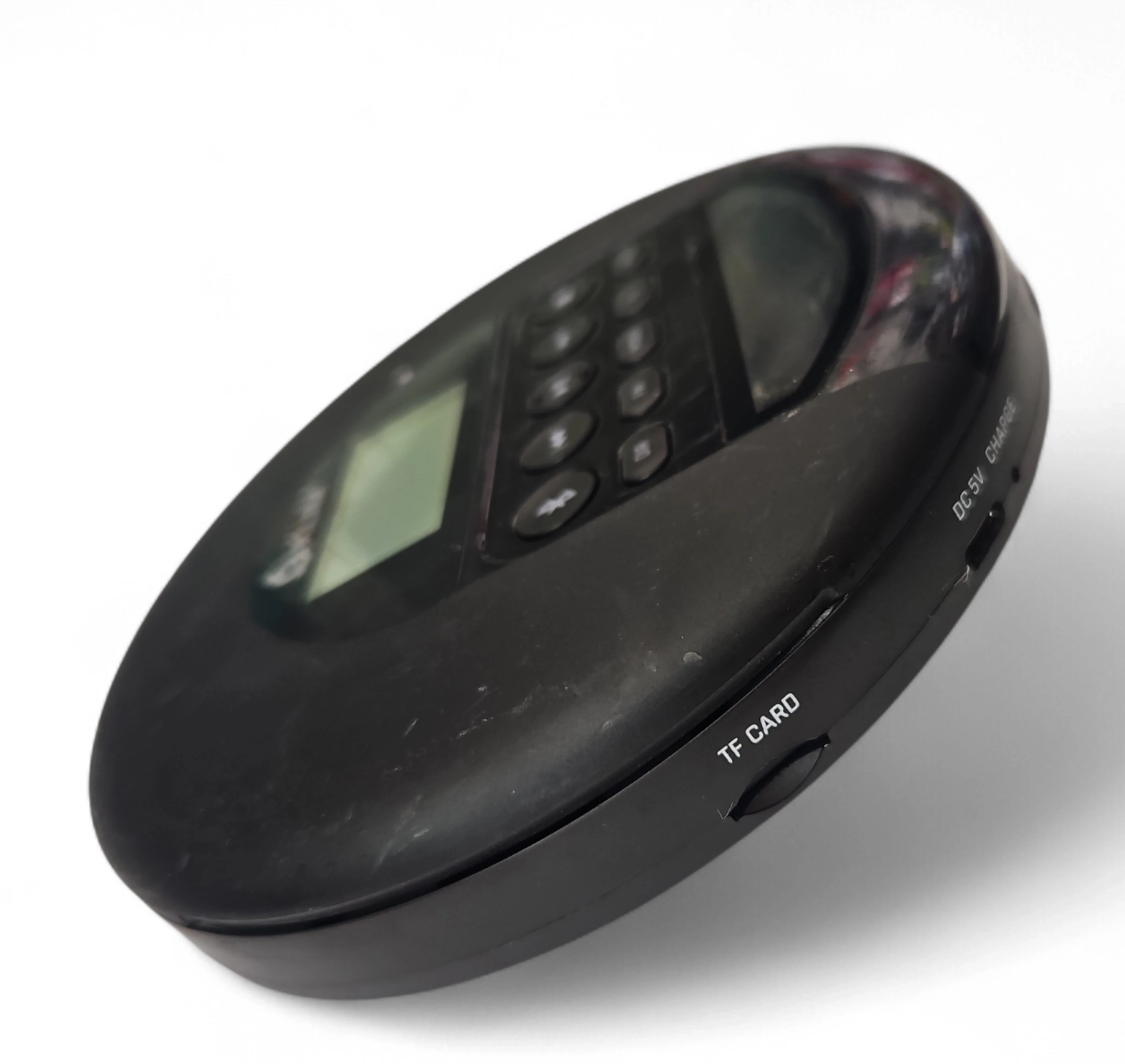 discman-przenosny-odtwarzacz-cd-z-wbudowana-bateria-sluchawki-klim-ean-gtin-3701152101238