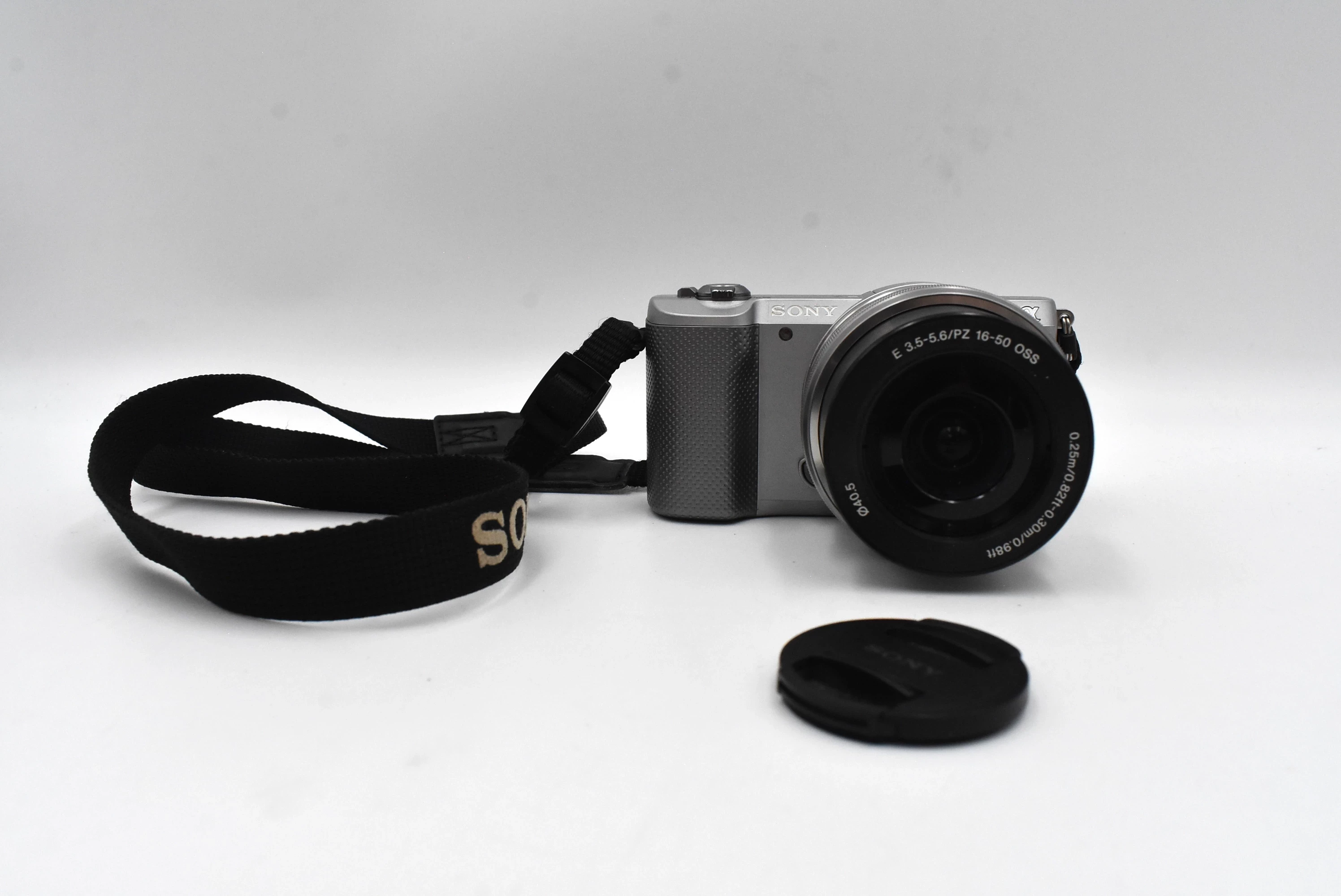 aparat-sony-a5000-bialy-obiektyw-16-50mm-os-piastowskie-74a-poznan