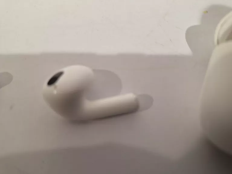 sluchawki-apple-airpods-3gen-a2566-stan-11323-2
