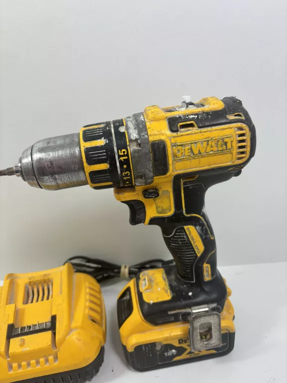 wkretarka-dewalt-d-65509-bateria-18v-ladowarka-napiecie-v-128551-6