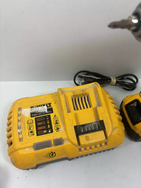 wkretarka-dewalt-d-65509-bateria-18v-ladowarka-stan-11323-2