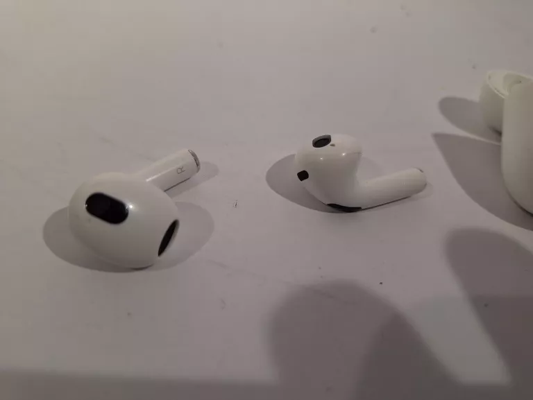 sluchawki-apple-airpods-3gen-a2566-transmisja-sygnalu-203713-217785