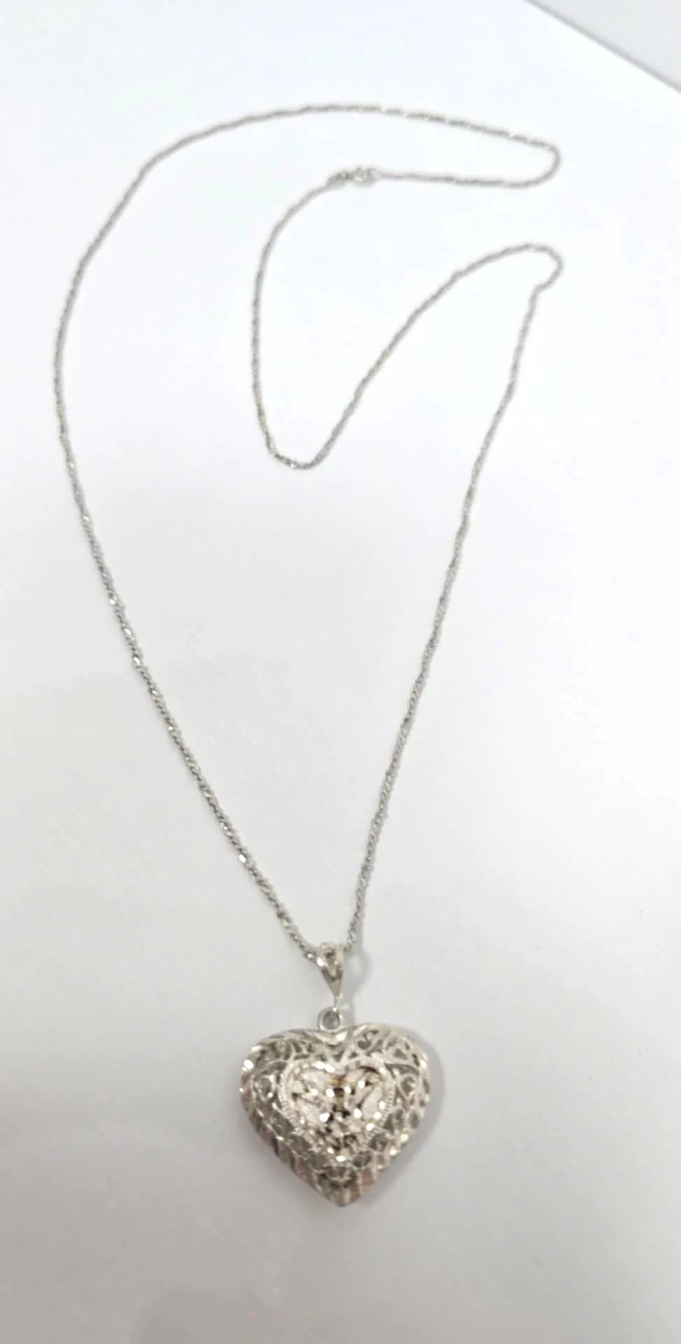 srebrny-lancuszek-z-serduszkiem-stan-11323-2