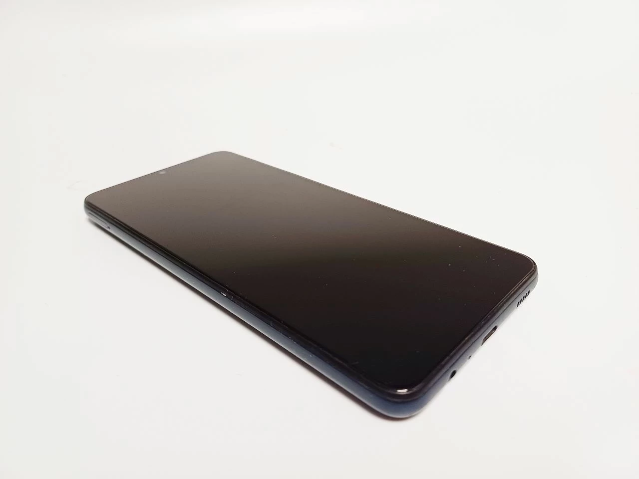 telefon-samsung-m12-464-gb-przekatna-ekranu-650