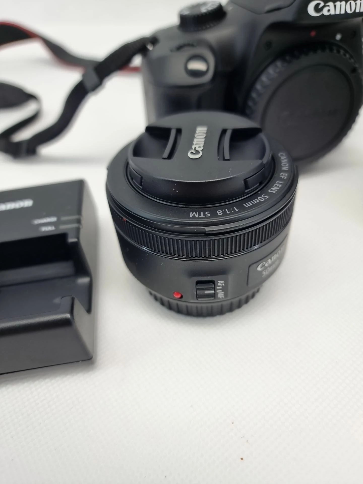 canon-eos-4000d-body18-5555mm-ean-gtin-4549292116571