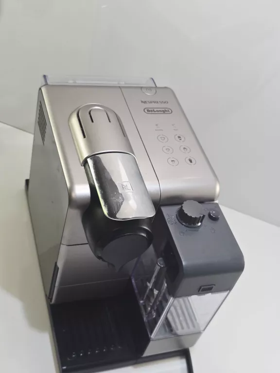 ekspress-do-kawy-nespresso-delonghi-en550s-moc-145000