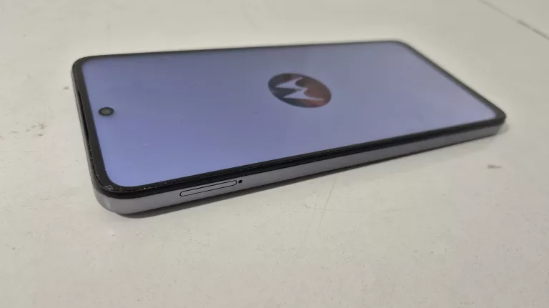 telefon-moto-g15-typ-202685-212929