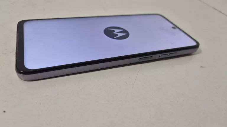 telefon-moto-g15-kod-producenta-pb6e0000se