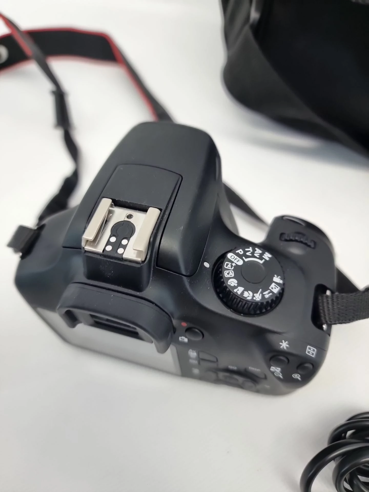 canon-eos-4000d-body18-5555mm-marka-248811-1949762