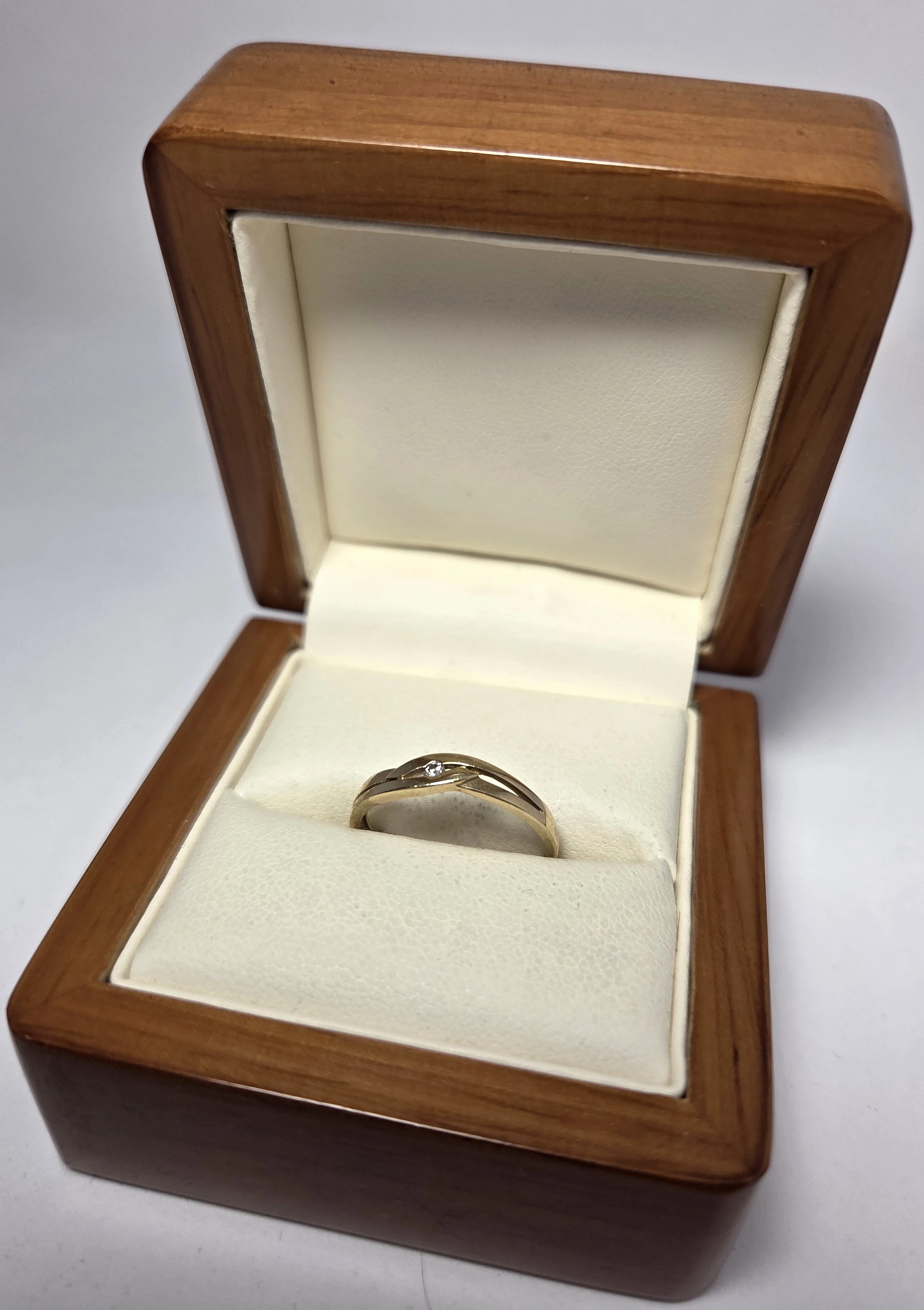 zloty-pierscionek-161g-585-certyfikat-stan-11323-2