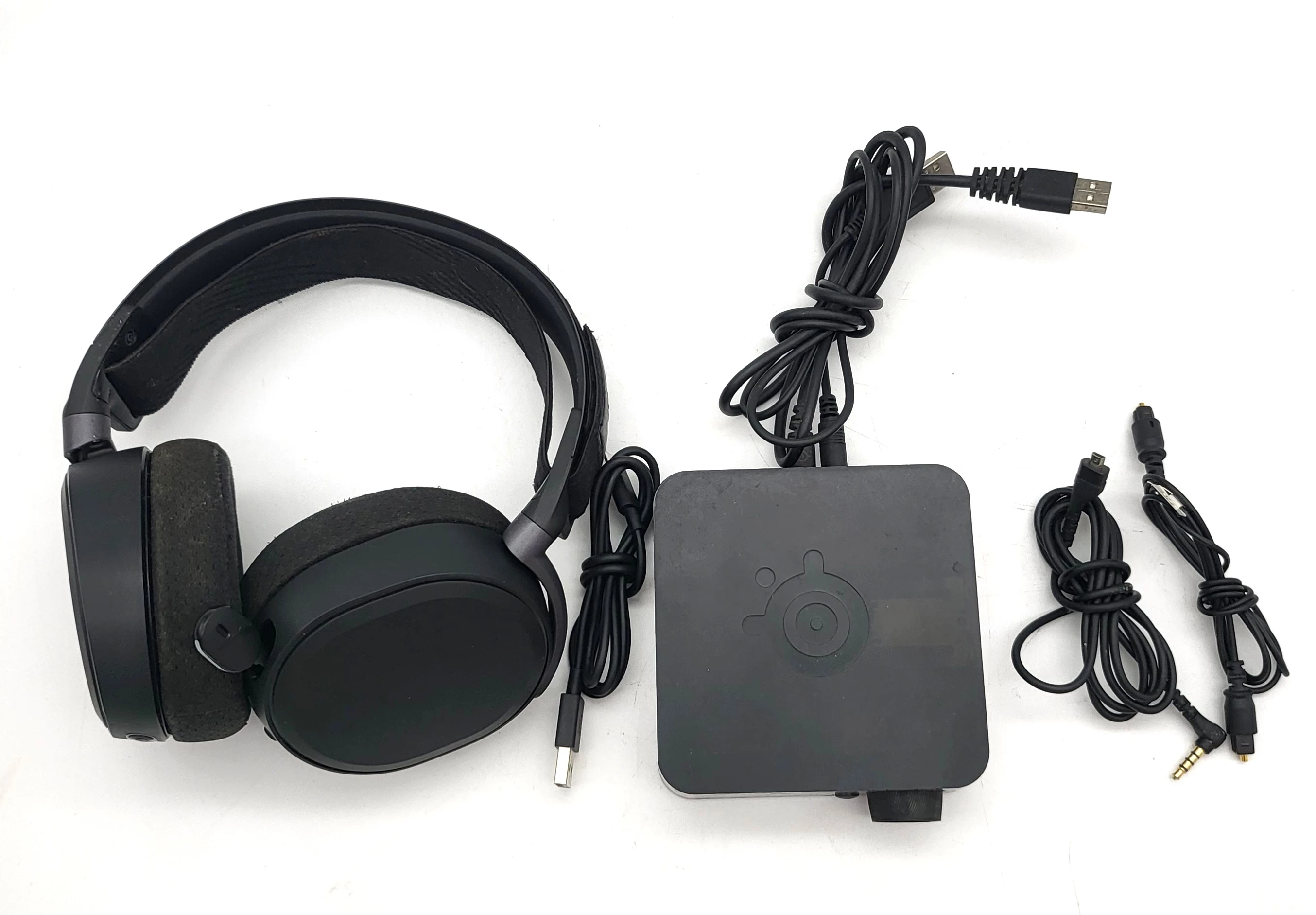 sluchawki-steelseries-arctis-pro-wireless-komplet-plac-wolnosci-1-pyrzyce