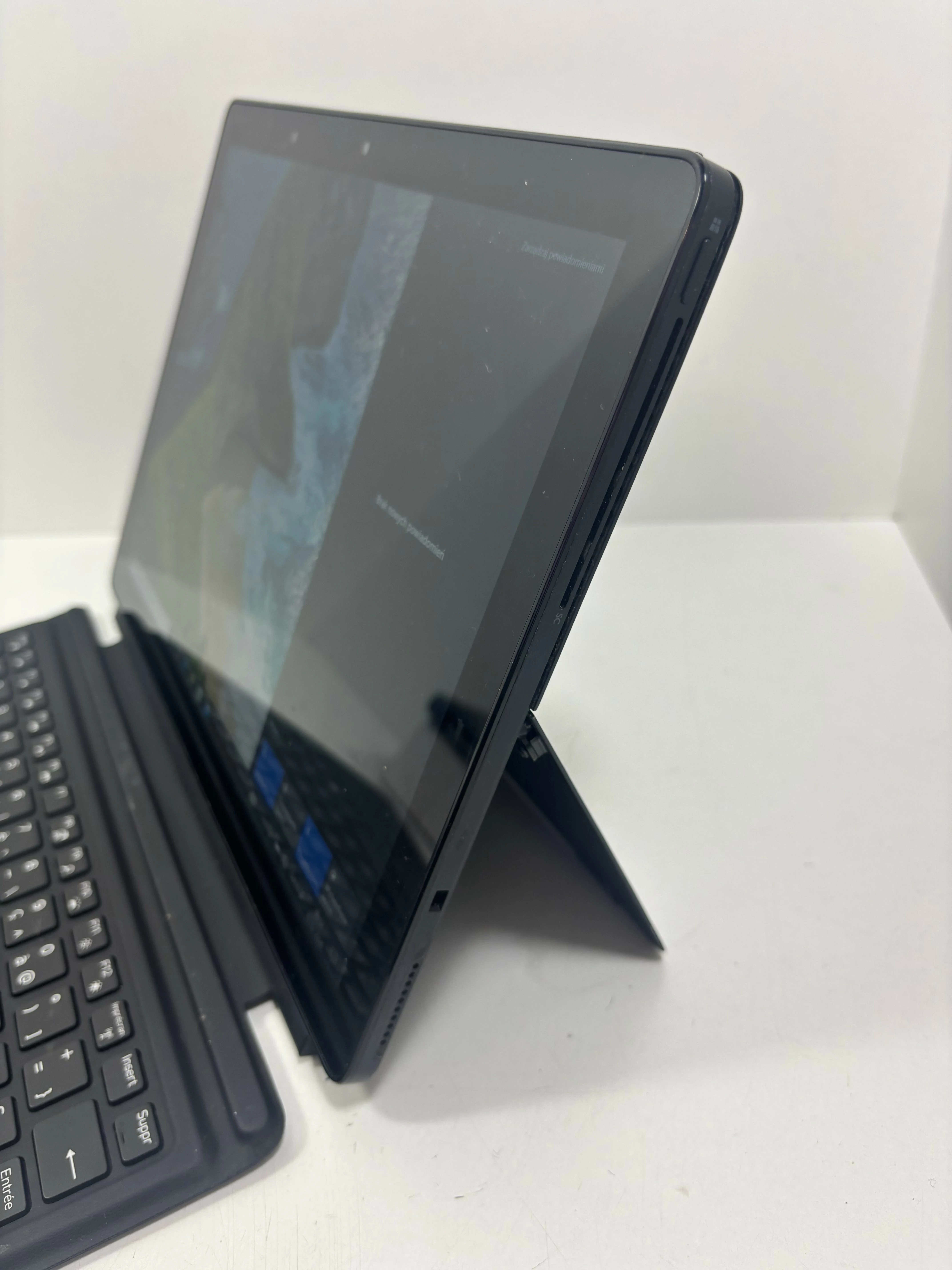 dell-latitude-5285-l3nghso-i7-7600u-28ghz-16gb-256gb-ssd-windows-10-pro-przekatna-ekranu-125