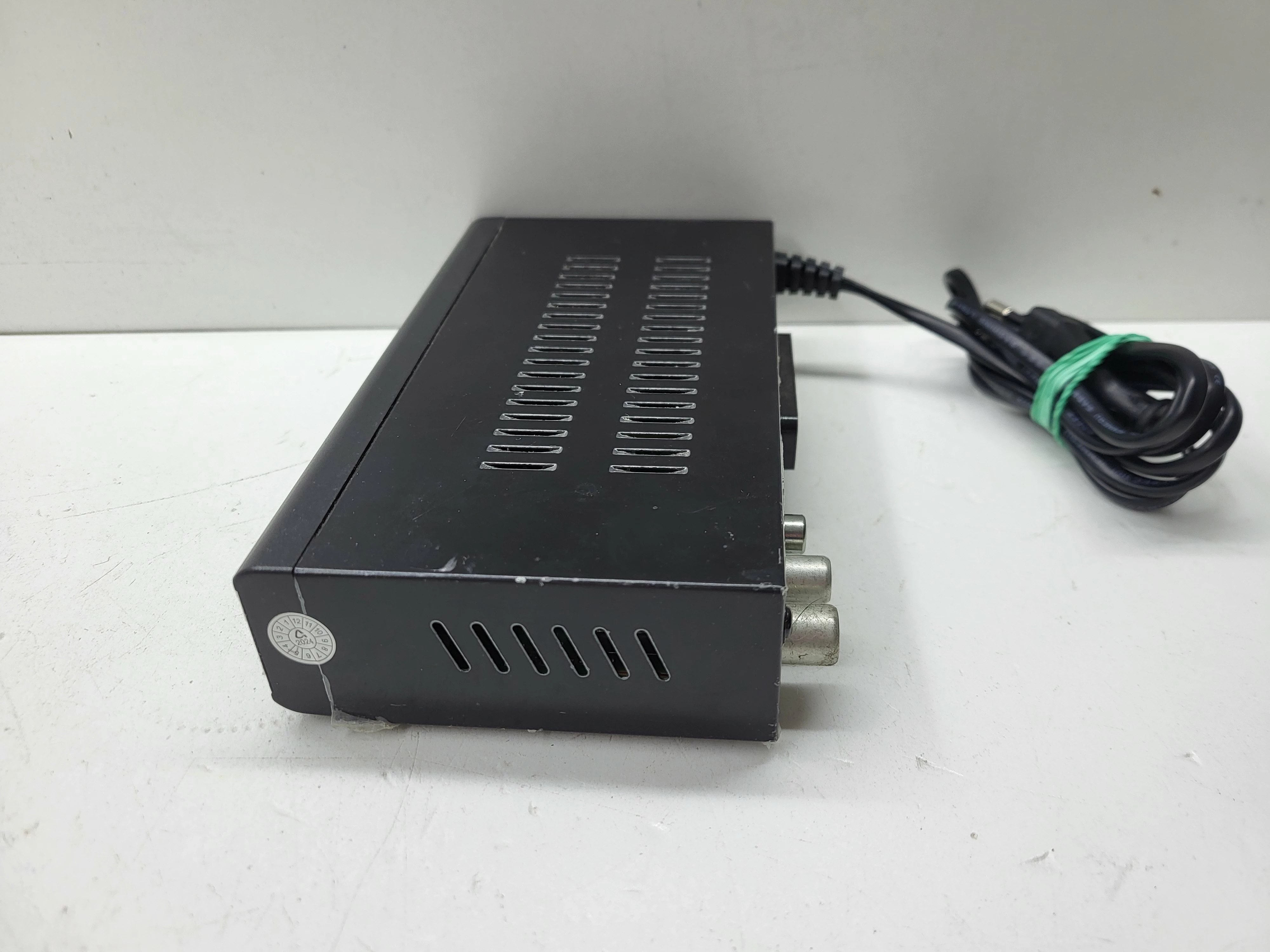 dekoder-dvb-t2-manta-dvbt025pro-standard-kodowania-201637-1