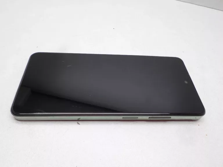 telefon-realme-12-5g-przekatna-ekranu-667