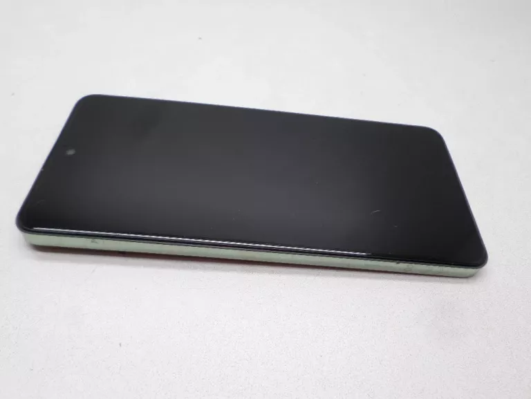 telefon-realme-12-5g-kod-producenta-12-8256-pioneer-green