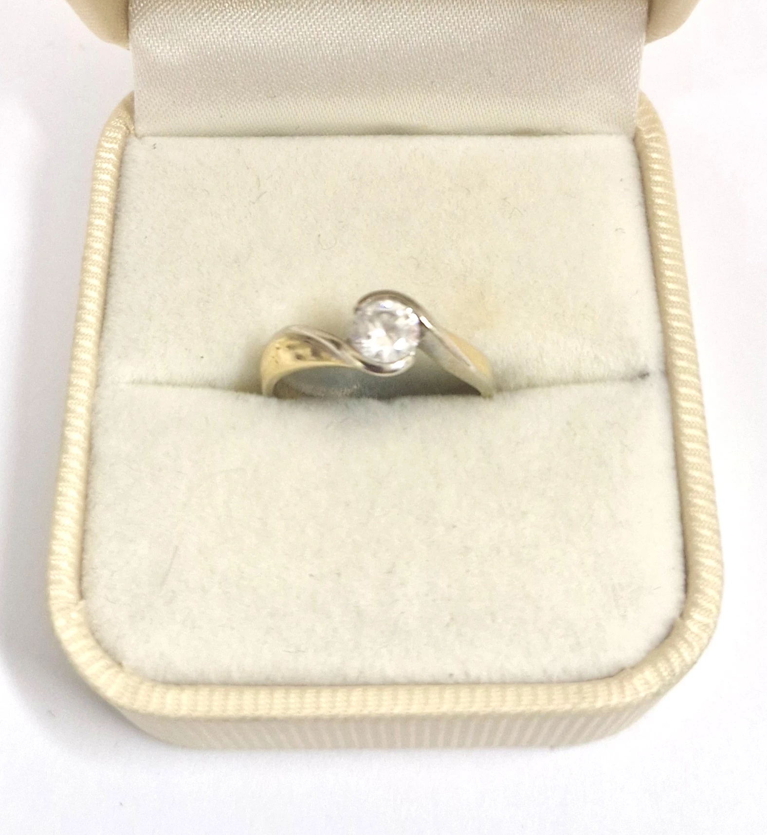 wyrob-jubilerski-uzywany-pierscionek-stan-11323-2