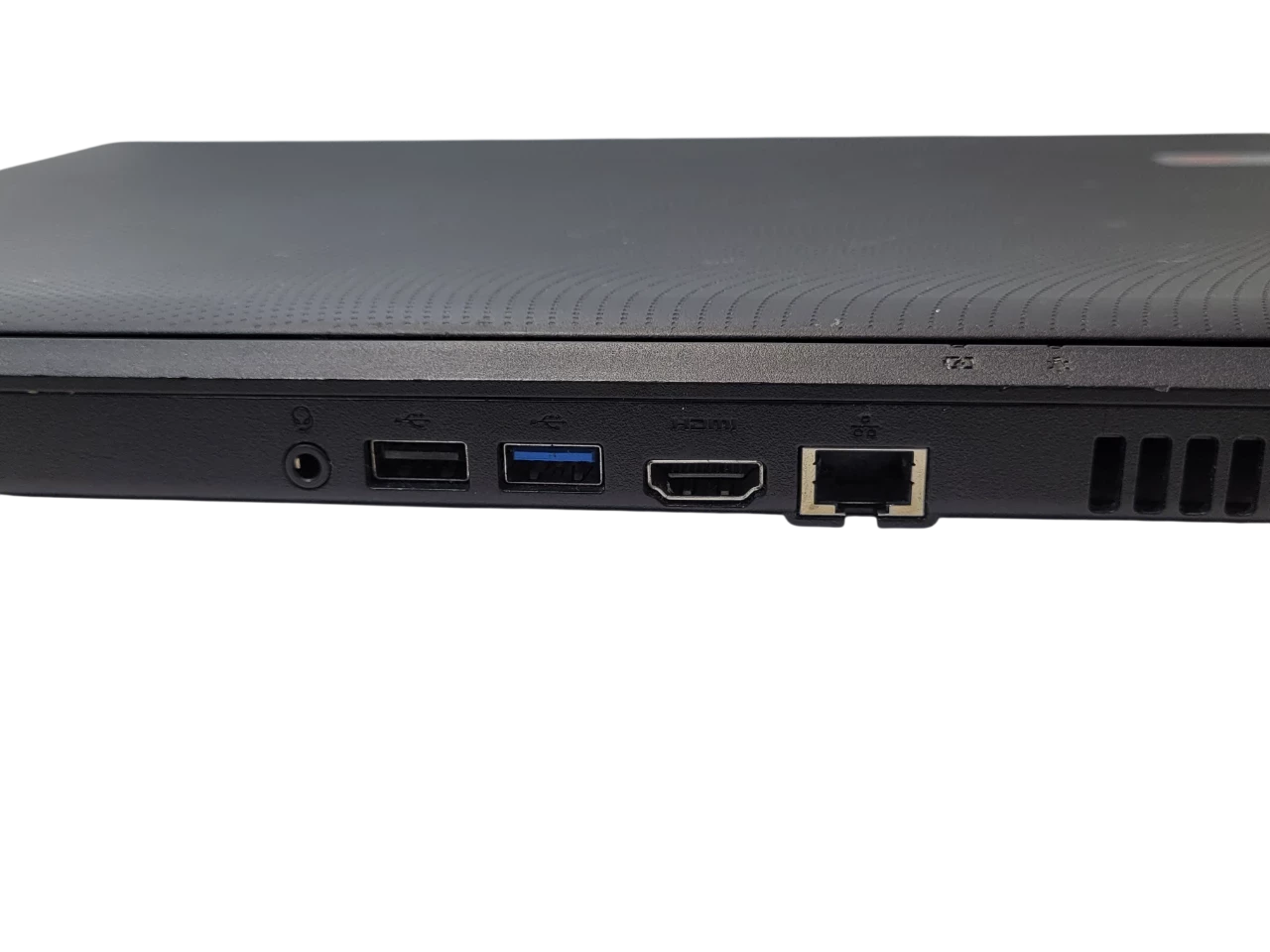 laptop-packard-bell-z5wgm-4gb-ram-128gb-intel-celeron-n2830-przekatna-ekranu-156