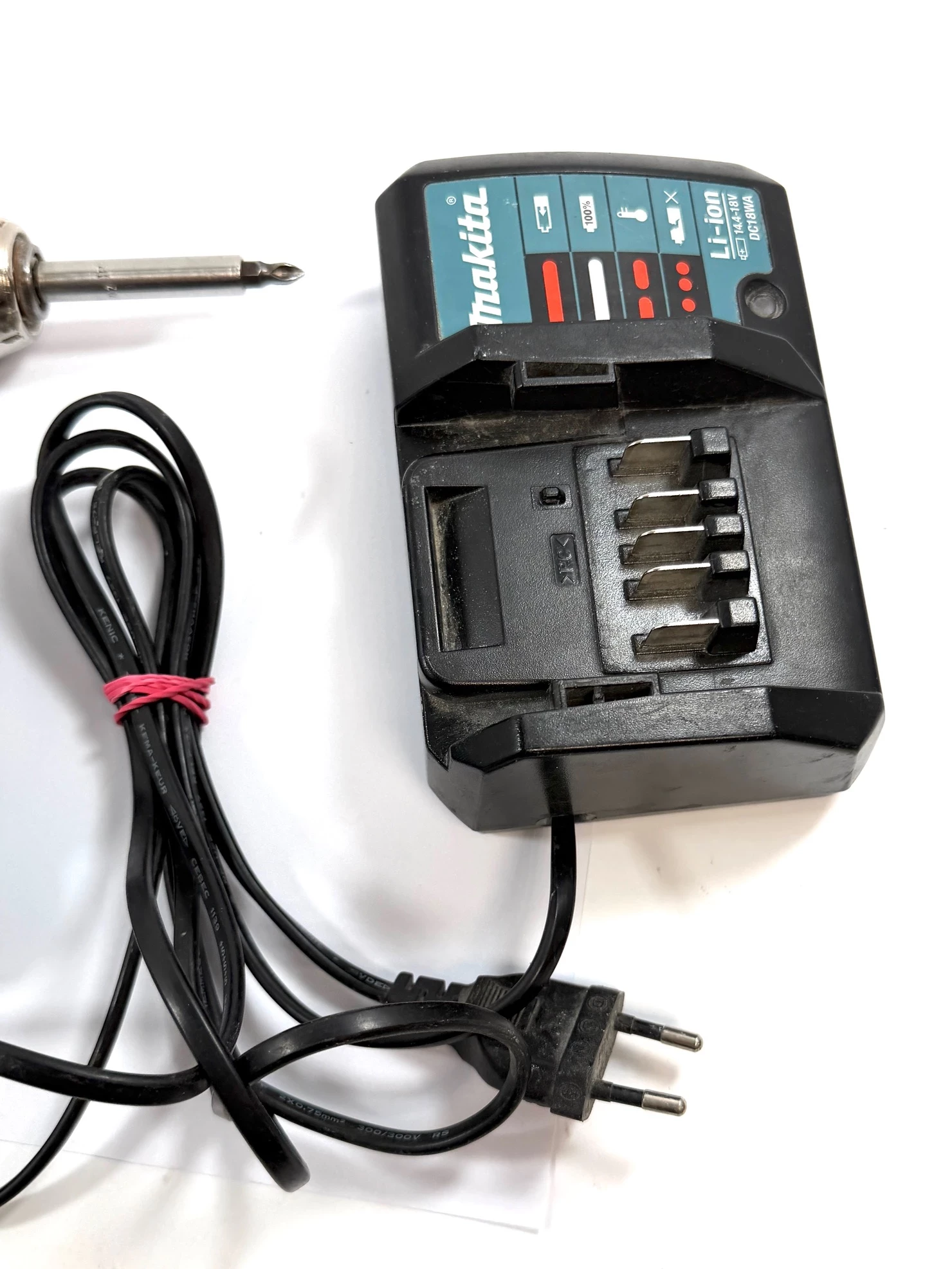 wkretarka-makita-hp457d-ladowarka-2x-aku-stan-11323-2