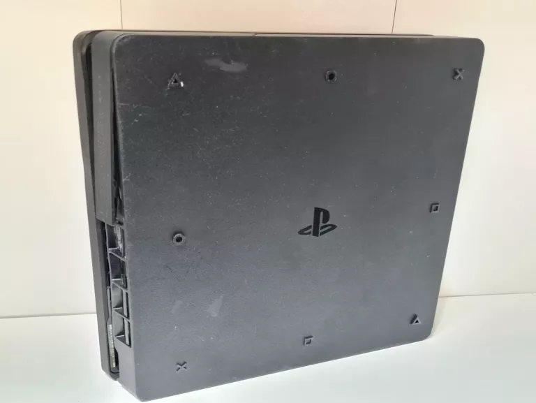 konsola-playstation-4-slim-kabel-wersja-130590-1