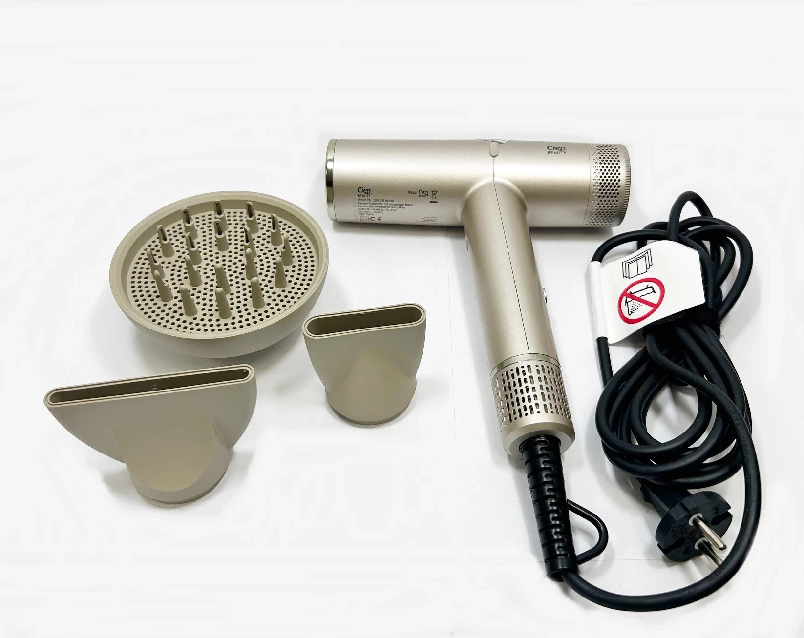 suszarka-do-wlosow-cien-beauty-1600-1900-w-ean-gtin-4052916845837
