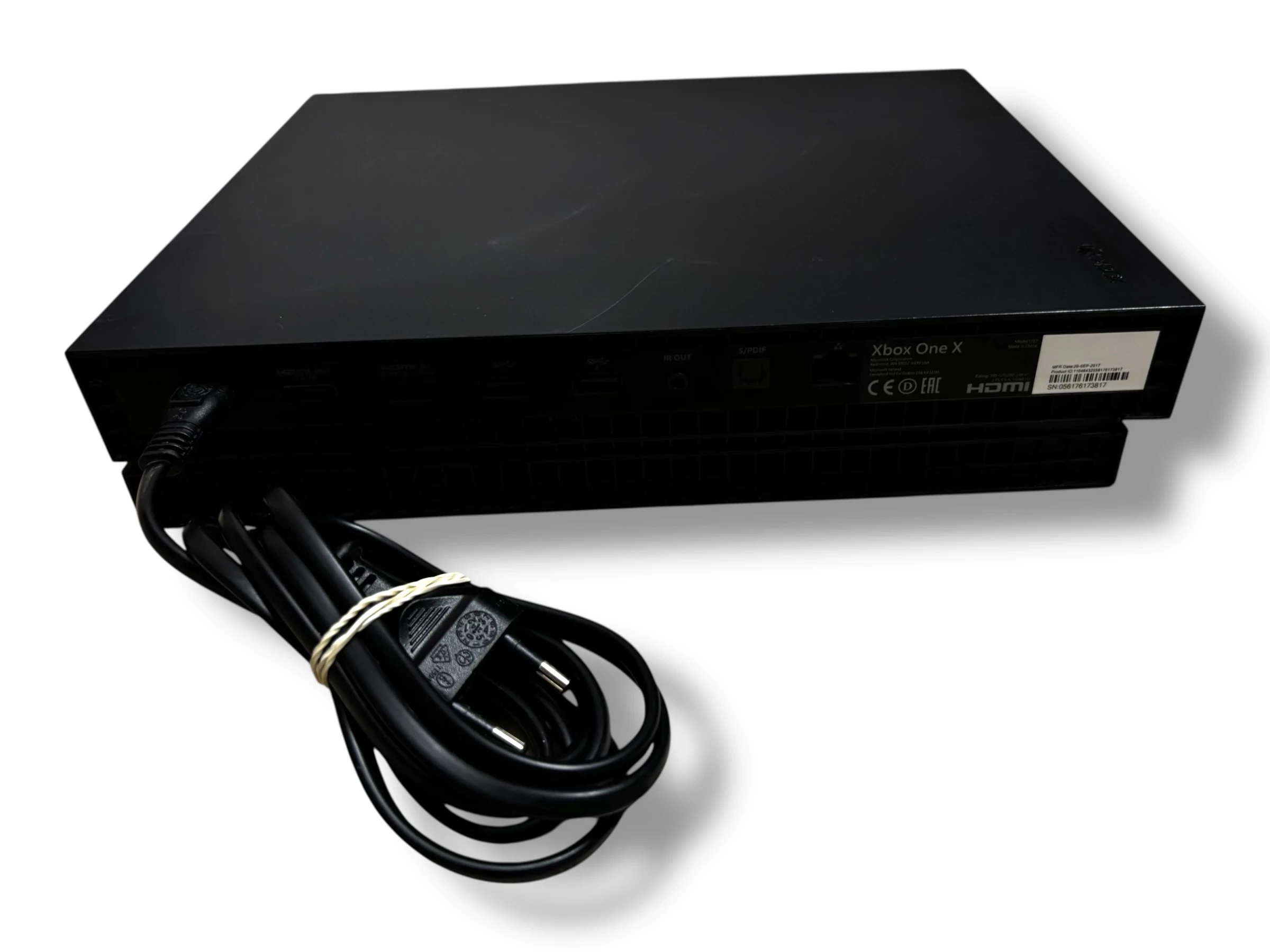 konsola-xbox-one-x-1tb-ean-gtin-0889842247022