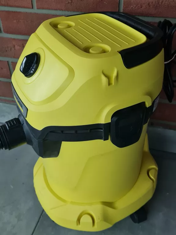 odkurzacz-karcher-wd3-stan-11323-2