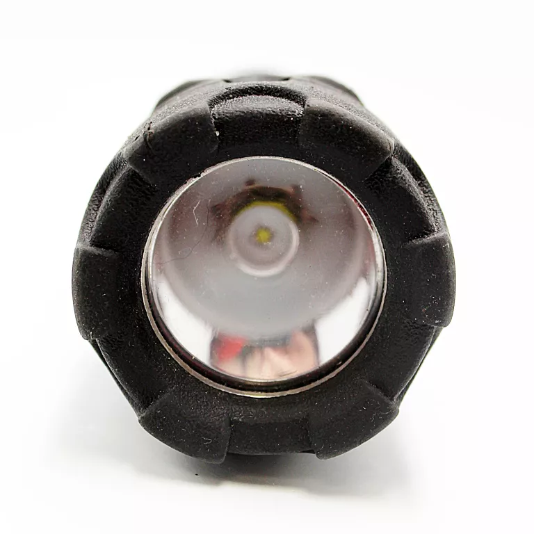 latarka-taktyczna-ledowa-lexman-mk3044-masywna-czarna-model-va0116