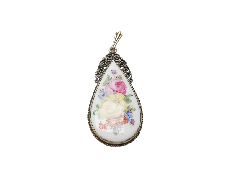 zabytkowy-wisiorek-ze-srebra-900-z-meissen-z-malowana-porcelanowa-plytka-rodzaj-2205-1