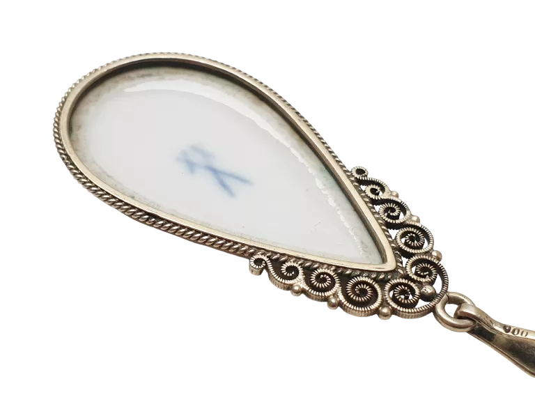 zabytkowy-wisiorek-ze-srebra-900-z-meissen-z-malowana-porcelanowa-plytka-marka-248811-958954