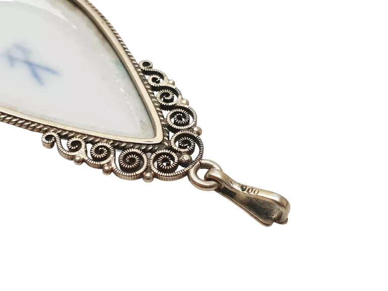 zabytkowy-wisiorek-ze-srebra-900-z-meissen-z-malowana-porcelanowa-plytka-cechy-207006-4